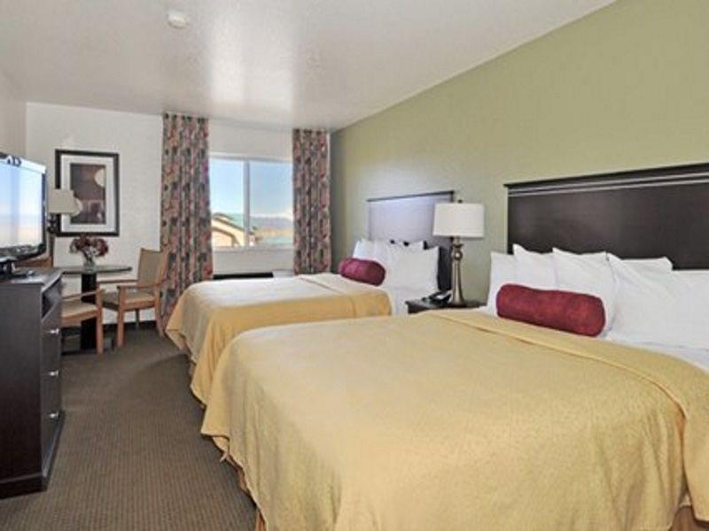 Quality Inn & Suites Denver International Airport Bagian luar foto